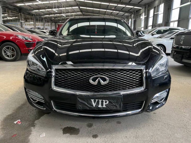济宁16年英菲尼迪Q701