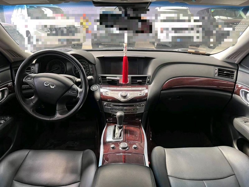 济宁16年英菲尼迪Q705