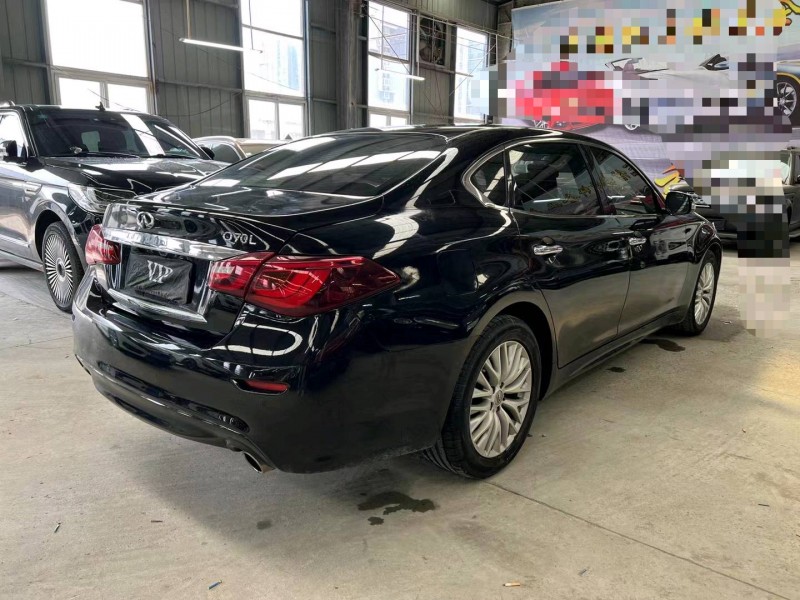 济宁16年英菲尼迪Q707