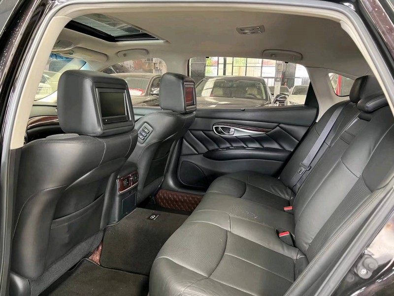 济宁16年英菲尼迪Q706