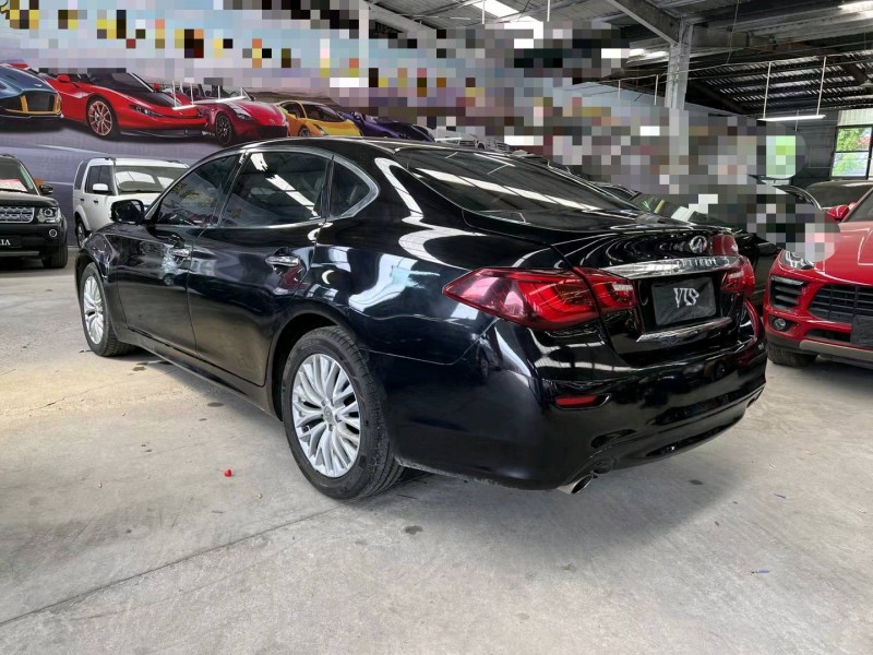 济宁16年英菲尼迪Q708