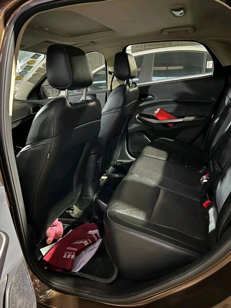 重庆17年福特福睿斯4