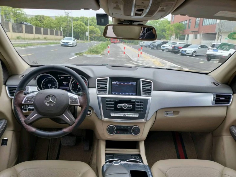 苏州14年奔驰ML5