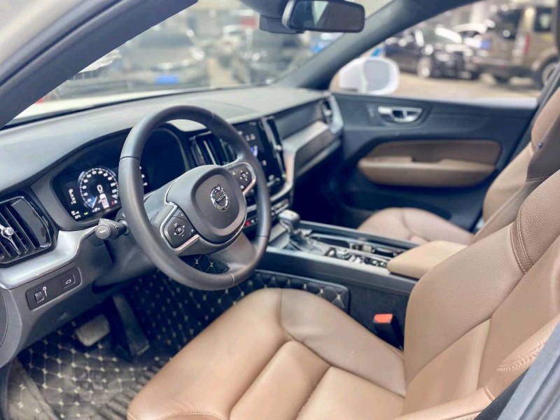 成都21年沃尔沃XC606