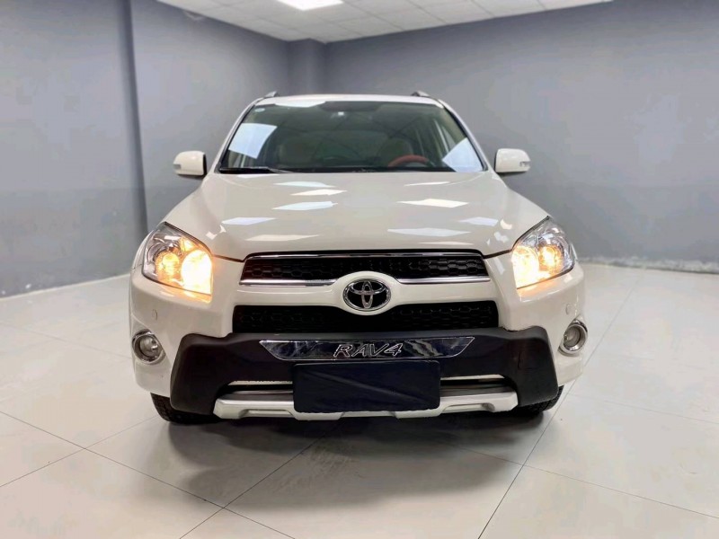 成都13年丰田RAV41