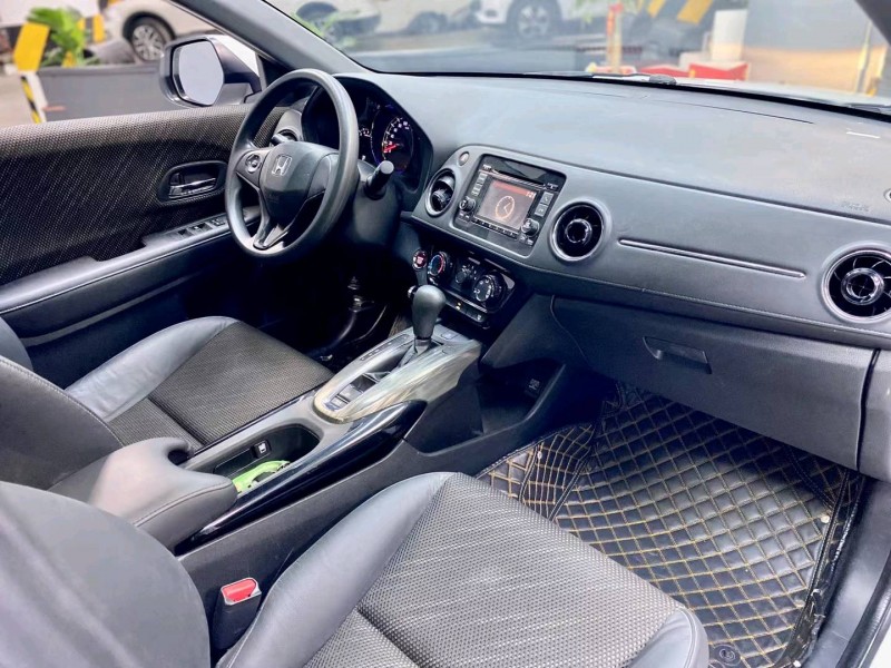 成都18年本田XRV9