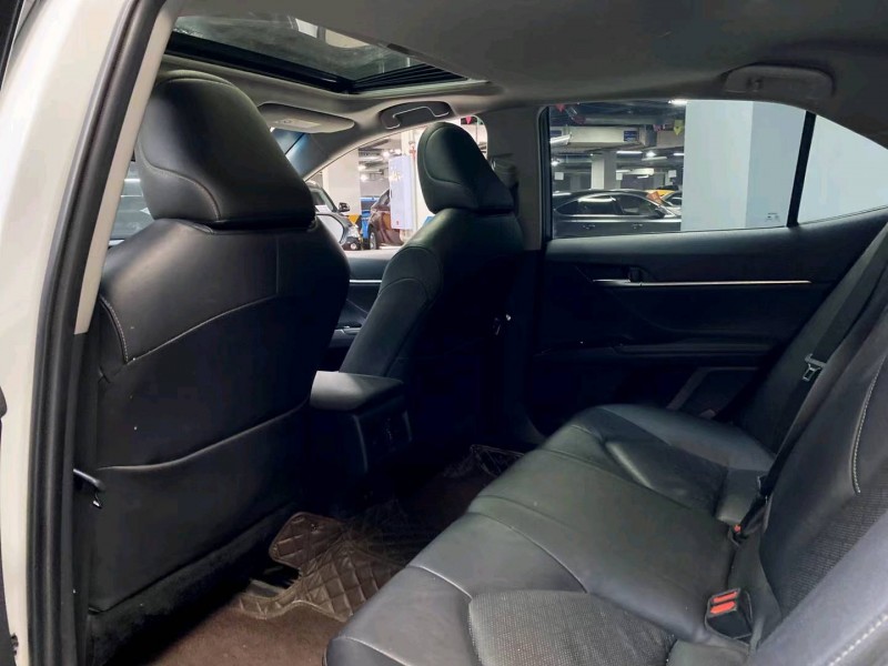 成都20年丰田凯美瑞7