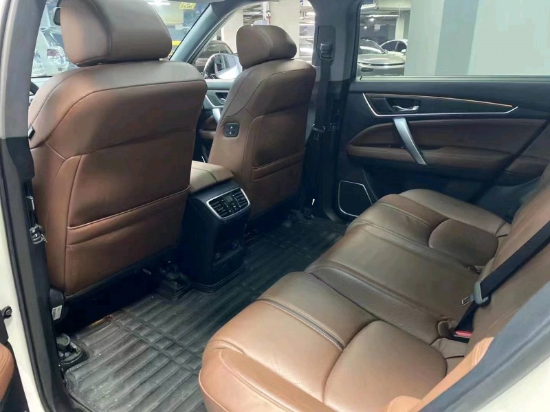 成都21年本田URV8