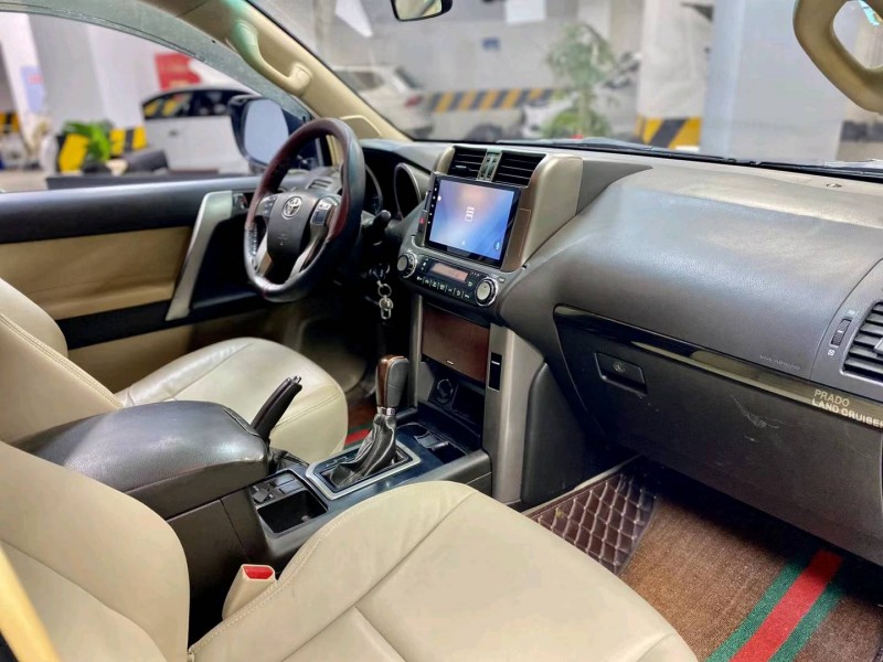 成都15年丰田普拉多7