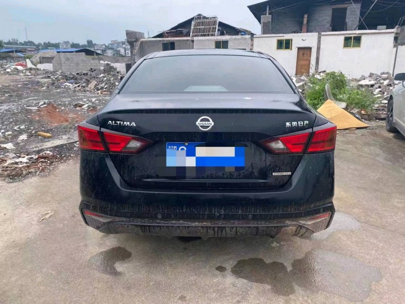 宜昌21年日产天籁6