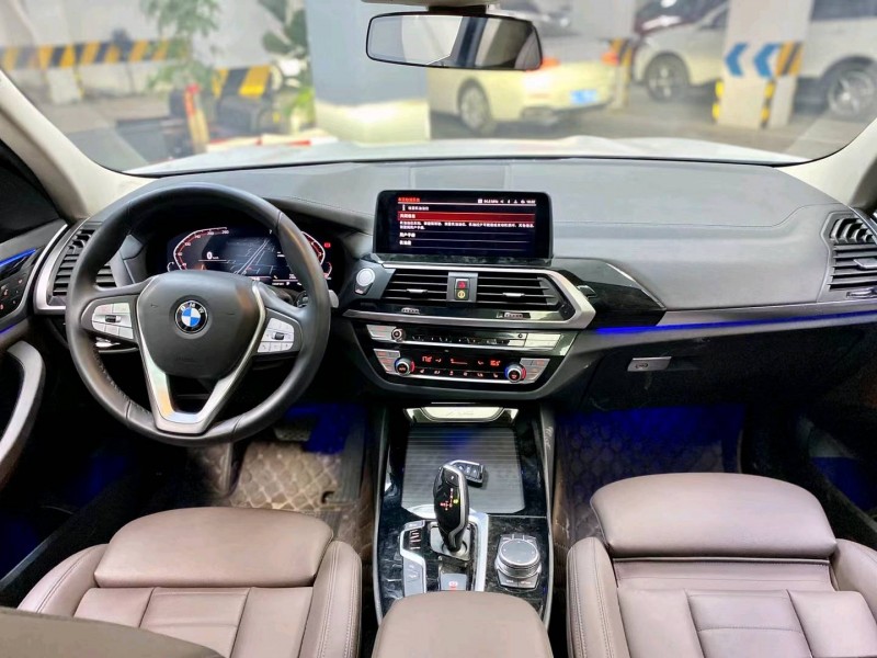 成都21年宝马X37