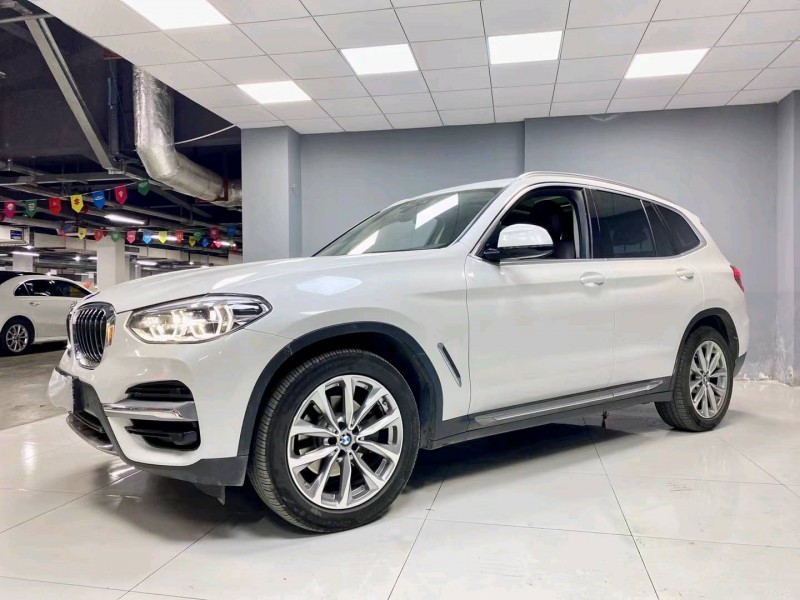 成都21年宝马X36