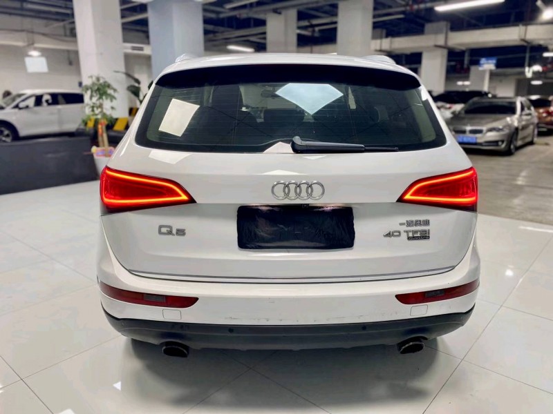 成都15年奥迪Q55