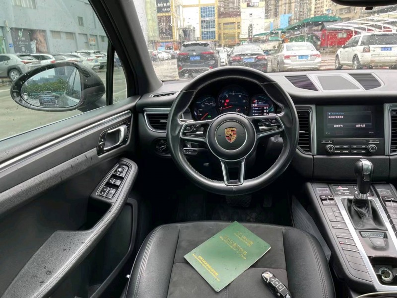 广州18年保时捷Macan5