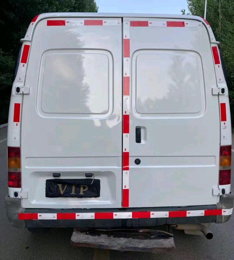 东营16年福特全顺6