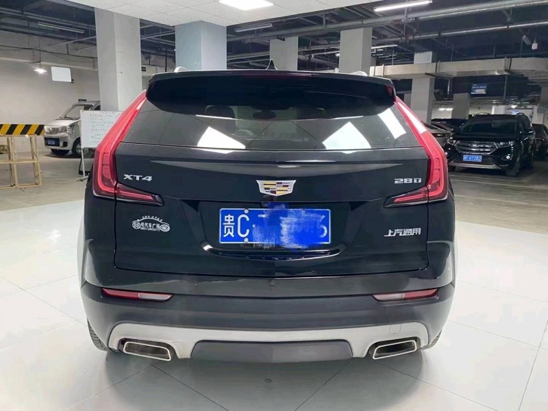 成都18年凯迪拉克XT44