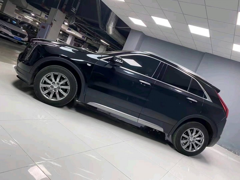 成都18年凯迪拉克XT43