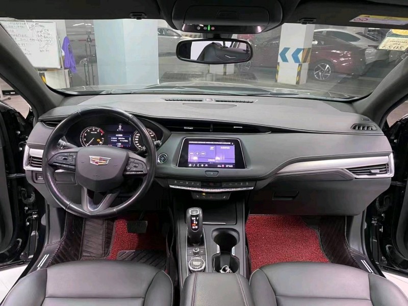 成都18年凯迪拉克XT46