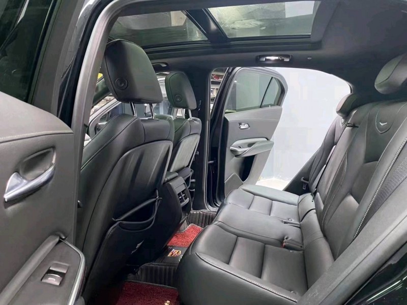 成都18年凯迪拉克XT47