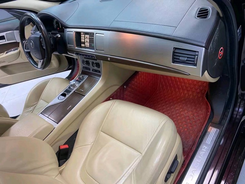 成都14年捷豹XF8