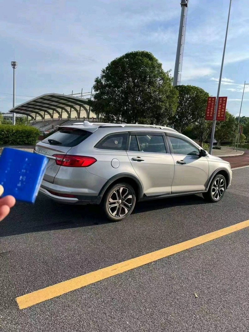 南宁19年一汽骏派CX658