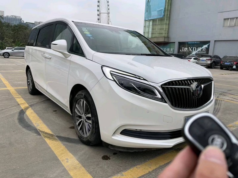 广州18年别克GL82