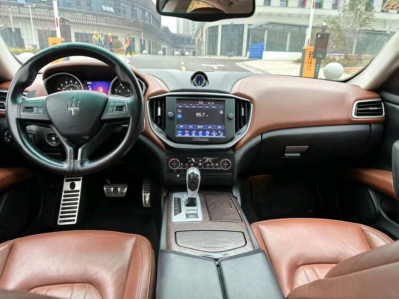 淮南15年玛莎拉蒂Ghibli8