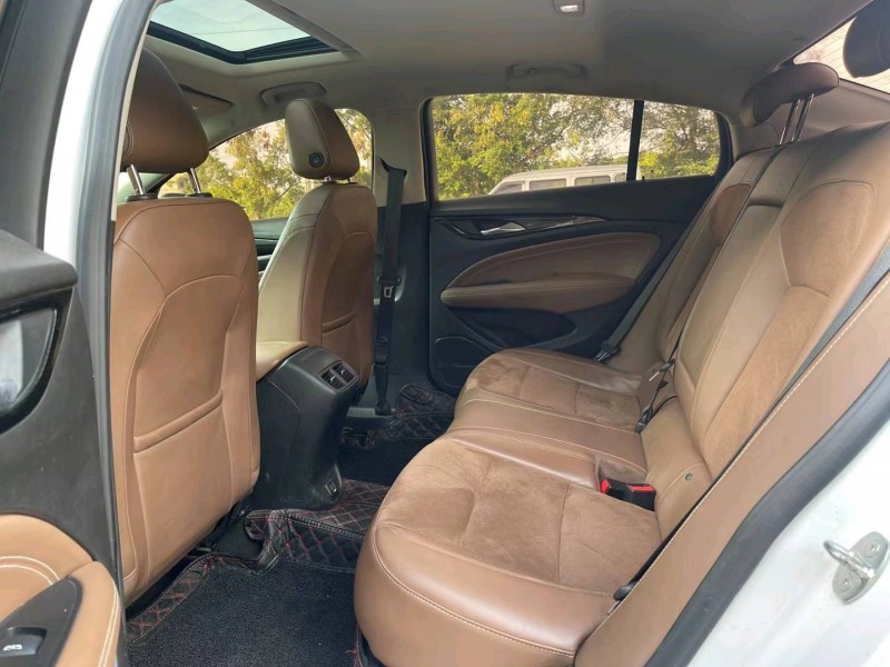 汕头18年别克君威4