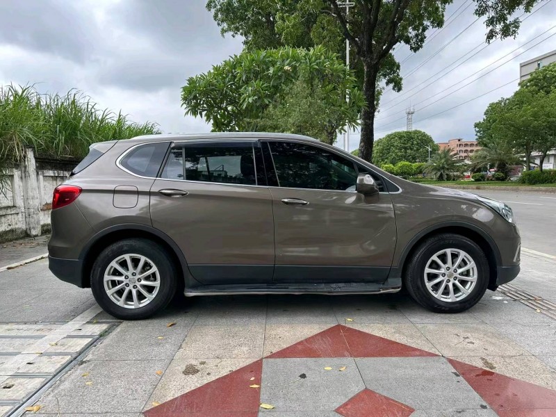 东莞17年别克昂科威8