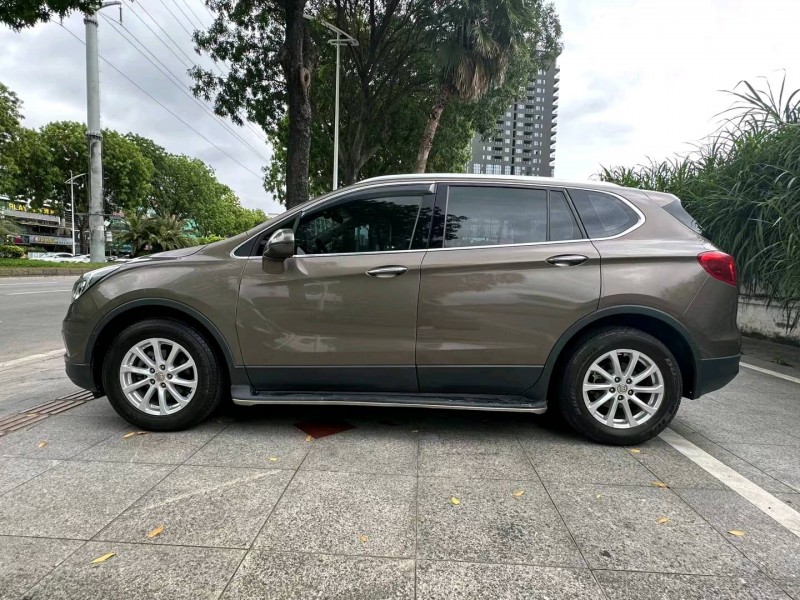 东莞17年别克昂科威9