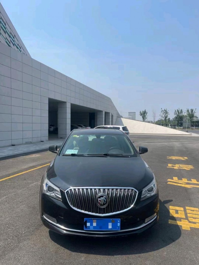 枣庄15年别克君越1