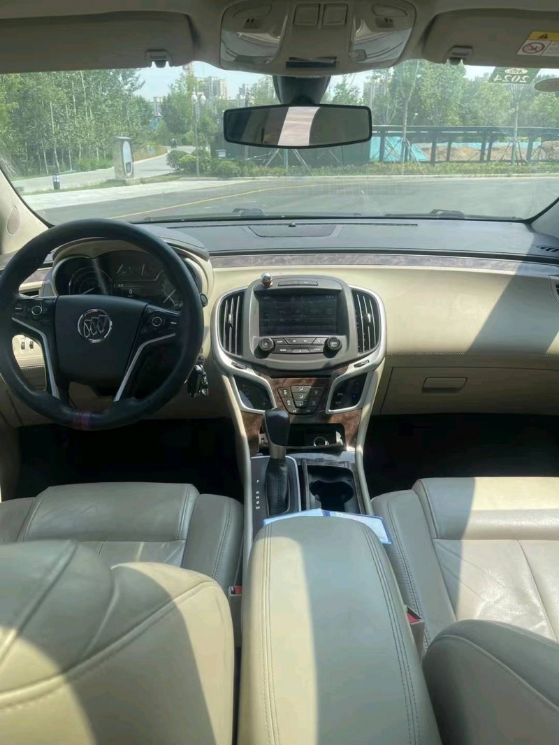 枣庄15年别克君越5