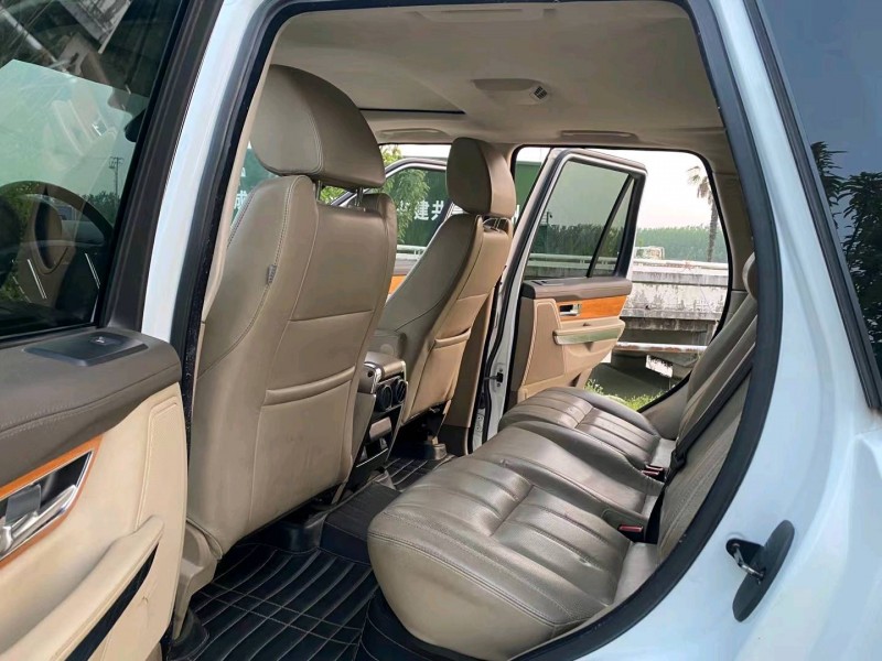 徐州12年路虎揽胜运动5