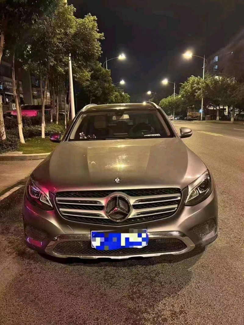 重庆16年奔驰GLC1
