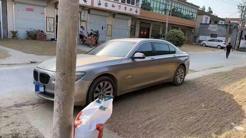 东营11年宝马7系5