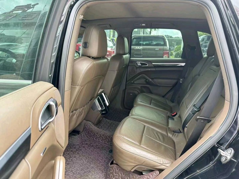 淮南14年保时捷卡宴5