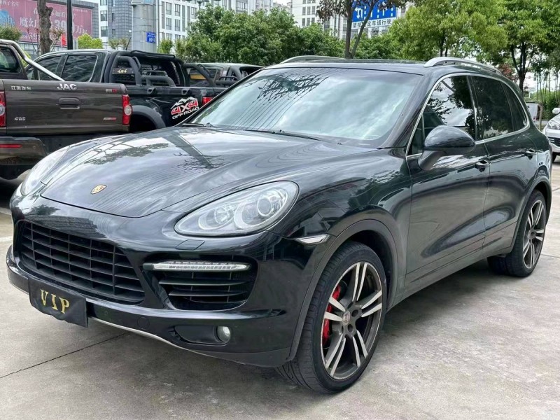 淮南14年保时捷卡宴6