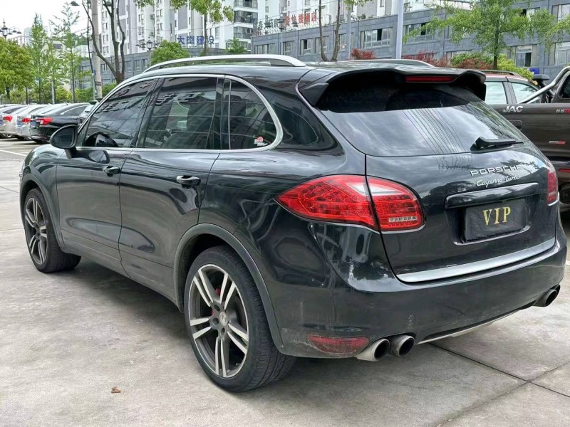 淮南14年保时捷卡宴7