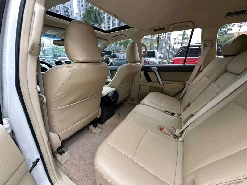 淮南17年丰田普拉多2