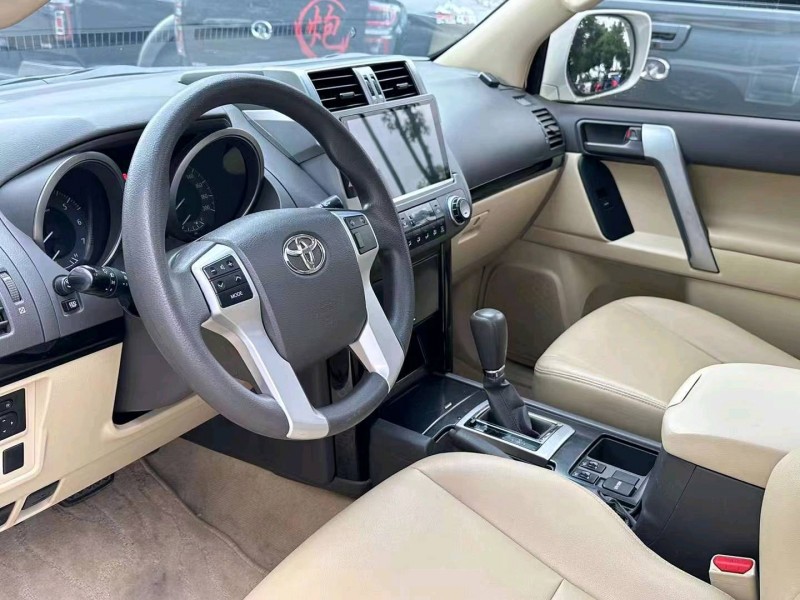 淮南17年丰田普拉多8