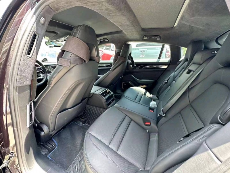 淮南21年保时捷帕拉梅拉2