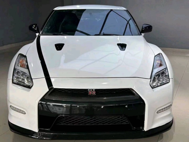 淮南15年日产GT-R1