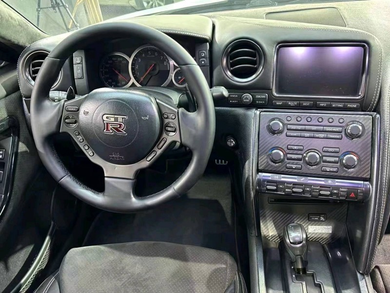 淮南15年日产GT-R8