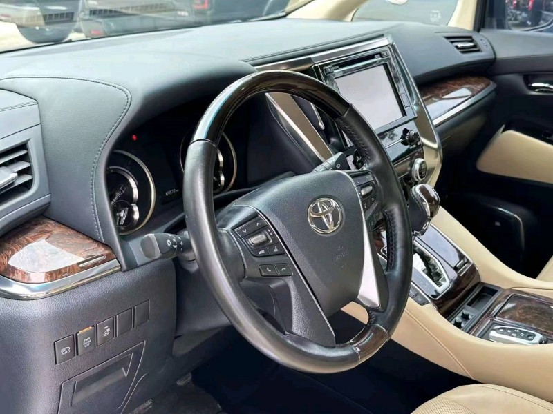 淮南20年丰田埃尔法8