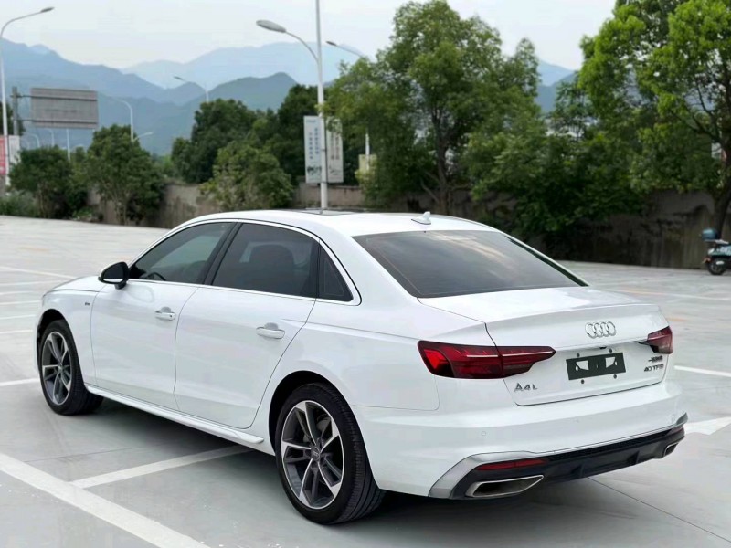 湖州21年奧迪A4L8