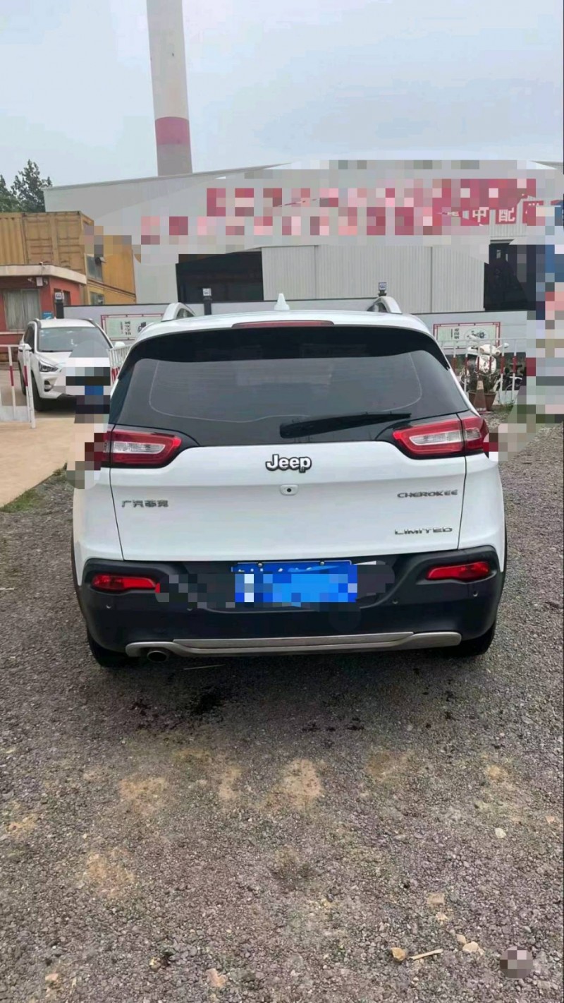 青岛18年Jeep自由光9