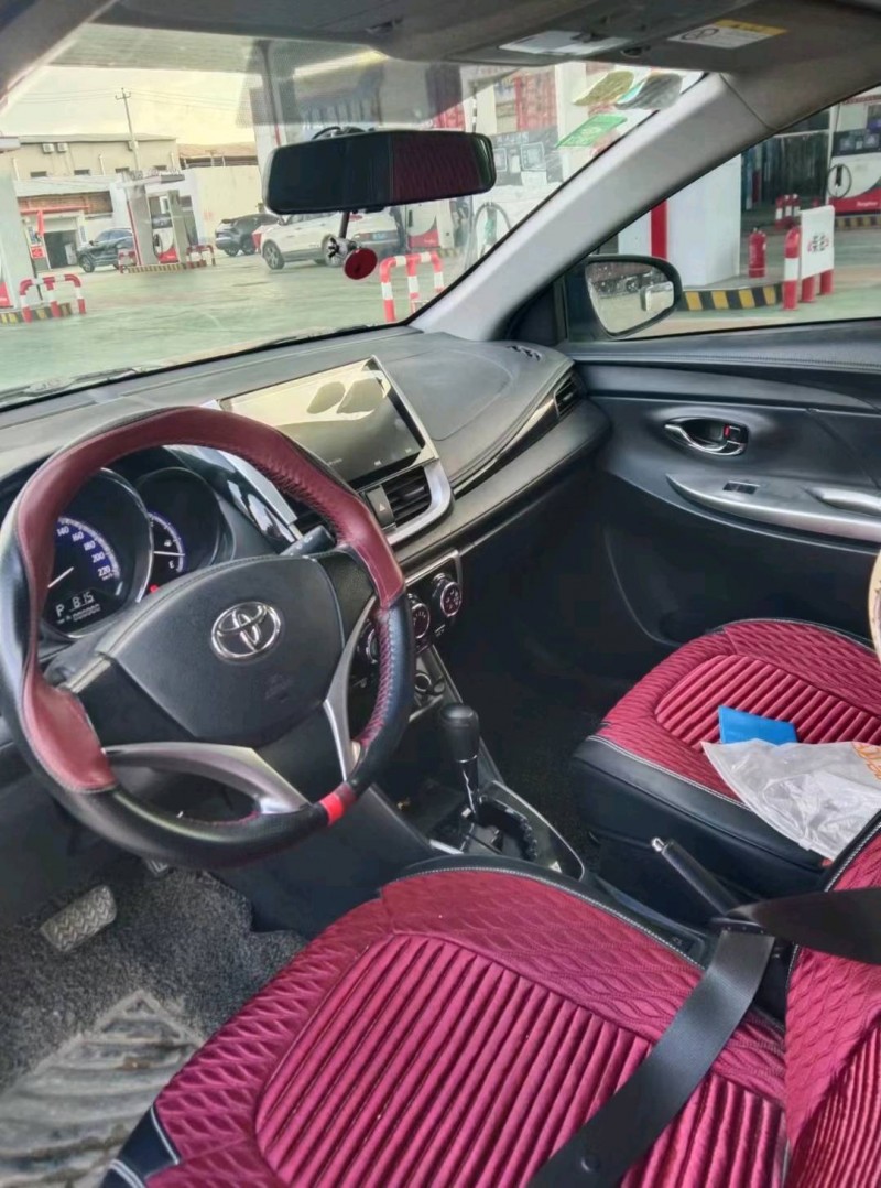 保定17年丰田YARiS L 致享4
