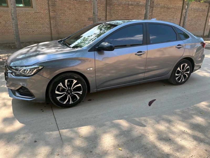 保定19年雪佛兰科鲁泽2