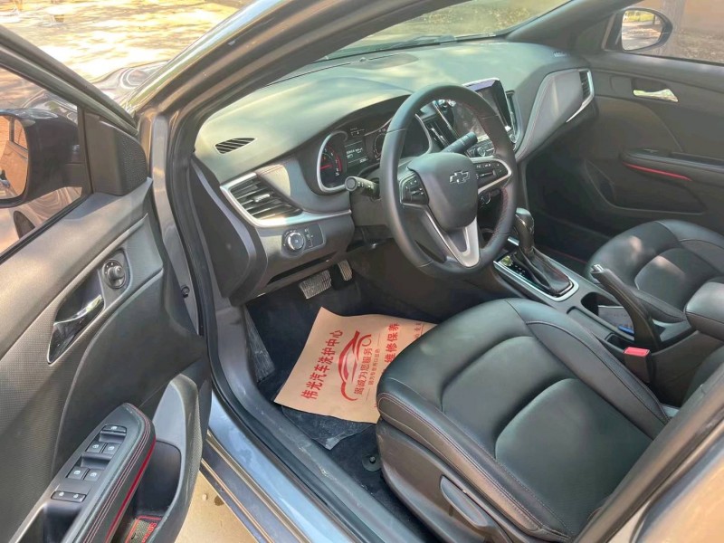 保定19年雪佛兰科鲁泽7