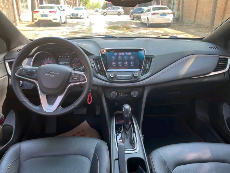 保定19年雪佛兰科鲁泽8